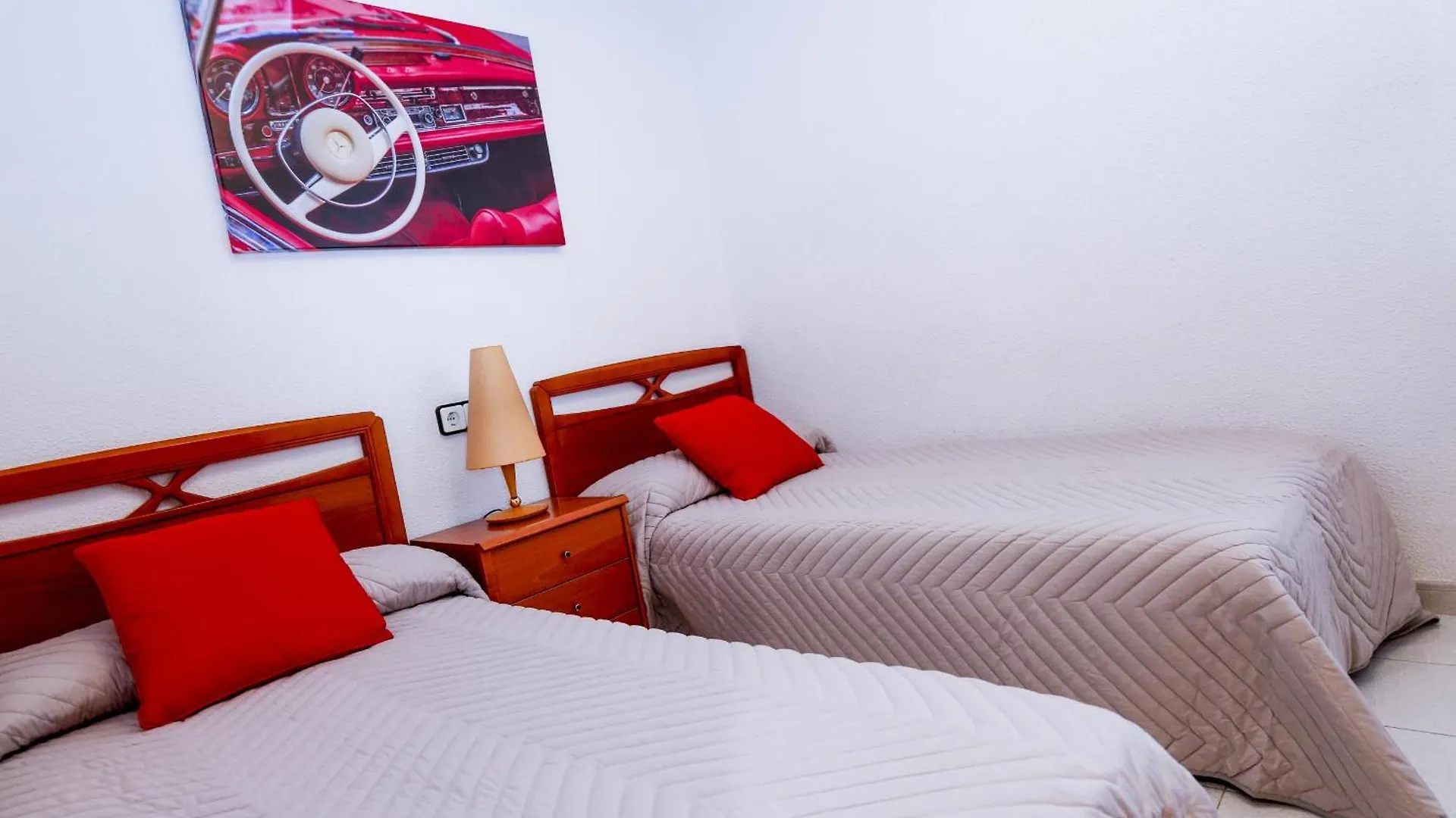 Santillana Homestay By Turismar Salou Apartment